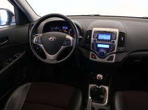 Hyundai i30  1.6 CVVT 