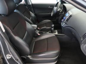 Hyundai i30  1.6 CVVT 