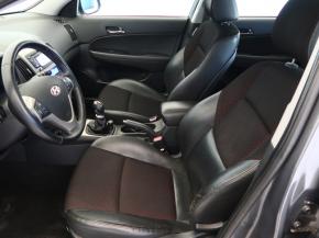 Hyundai i30  1.6 CVVT 