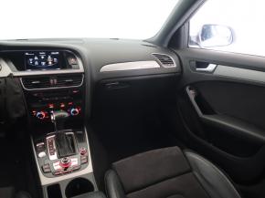 Audi A4  3.0 TDI 