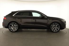 Audi Q8  50 TDI S-line 