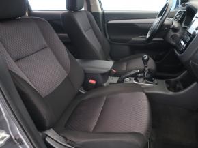 Mitsubishi Outlander  2.2 DI-D 