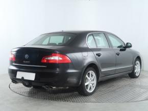 Škoda Superb  3.6 FSI V6 Comfort Plus 