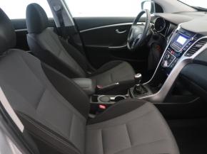 Hyundai i30  1.6 MPI 