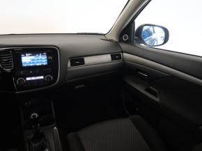 Mitsubishi Outlander  2.2 DI-D 