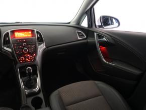 Opel Astra  1.4 T Cosmo 