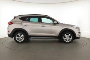 Hyundai Tucson  2.0 CRDi 