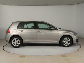 Volkswagen Golf  1.2 TSI 