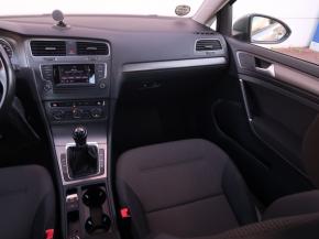 Volkswagen Golf  1.2 TSI 