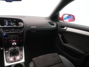 Audi A5  2.0 TDI S-Line 