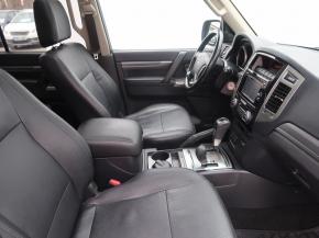 Mitsubishi Pajero  3.2 DI-D 