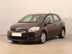 Toyota Auris  1.6 Valvematic 