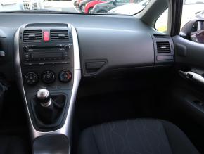 Toyota Auris  1.6 Valvematic 