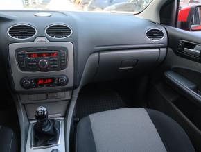 Ford Focus  1.6 16V 