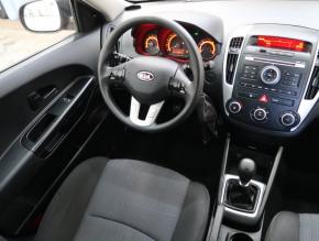 Kia Ceed  1.4 CVVT 