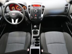 Kia Ceed  1.4 CVVT 