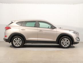 Hyundai Tucson  1.6 T-GDI Trikolor 