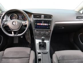 Volkswagen Golf  1.0 TSI 