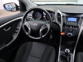 Hyundai i30  1.6 MPI 