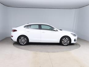 Hyundai i30 Fastback  1.0 T-GDI Trikolor 