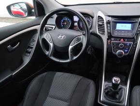 Hyundai i30  1.6 MPI 