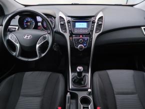 Hyundai i30  1.6 MPI 