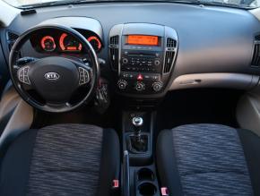 Kia Ceed  1.4 CVVT 