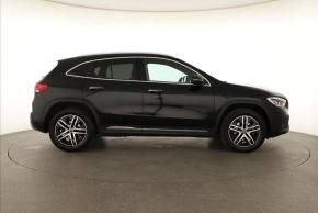 Mercedes-Benz GLA  GLA 200 