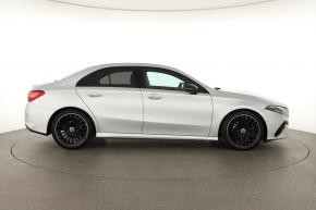 Mercedes-Benz A  A 220 4MATIC AMG Line 