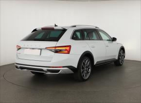 Škoda Superb  2.0 TDI Scout 