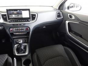 Kia Ceed  1.5 T-GDI MHEV 