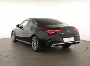 Mercedes-Benz CLA  200 