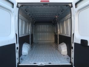 Peugeot Boxer  2.2 BlueHDi 