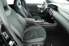 Mercedes-Benz CLA  200 AMG Paket 