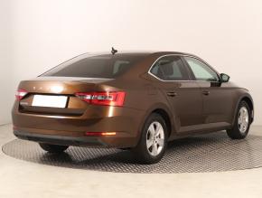 Škoda Superb  1.5 TSI Ambition 