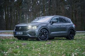 Volkswagen Touareg 4,0   R-Line V8 4,0 TDI Full výbava 