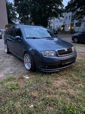 Škoda Fabia 2,0   Škoda Fabia 2.0 2006