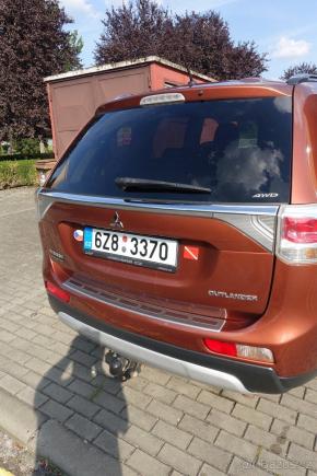 Mitsubishi Outlander 2,3 INSTYLE 2.2 DI-D 132 kW 6MT 4WD  Mit 