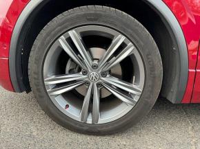 Volkswagen Tiguan Highline + R-Line TSI 4x4 DSG 