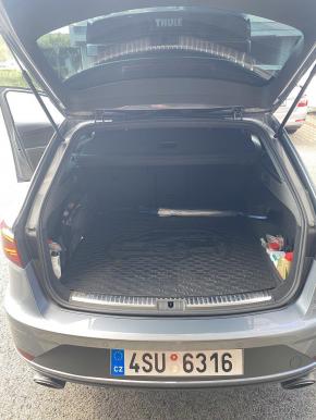 Seat Leon 2,0   Cupra ST300 (221kW) 