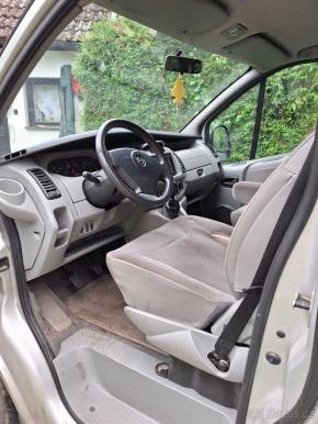 Opel Vivaro 2,5   Life 2.5 CDTi (bus) 