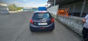 Peugeot 208 1,2   Puretech 2016 najeto 38000 