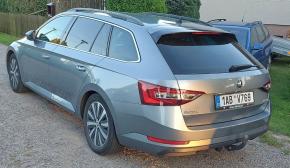 Škoda Superb 1,6   Škoda Superb 