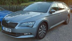 Škoda Superb 1,6   Škoda Superb 