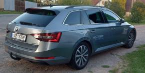 Škoda Superb 1,6   Škoda Superb 