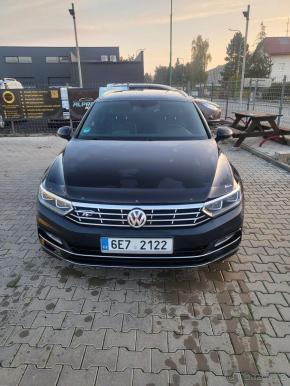 Volkswagen Passat 1,6   Prodám VW Passat RLine 