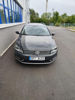 Volkswagen Passat 2,0   Volkswagen Passat 