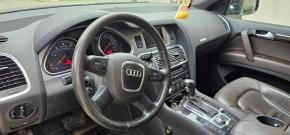 Audi Q7 3,0   Prodám Audi Q7 TDi, 176 kW 