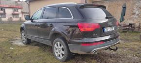 Audi Q7 3,0   Prodám Audi Q7 TDi, 176 kW 