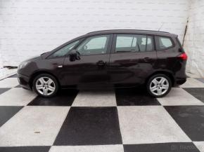 Opel Zafira 2,0   OPEL Zafira CDTI 